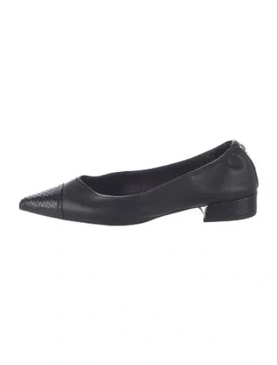Pre-owned Donald Pliner Leather Flats In Black