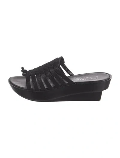 Pre-owned Donald Pliner Leather Flip Flops In Black