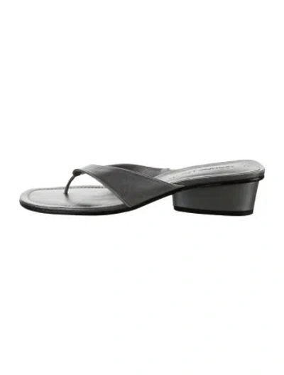Pre-owned Donald Pliner Leather Flip Flops In Metallic/silver