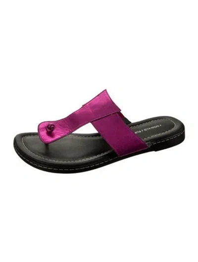Pre-owned Donald Pliner Leather Flip Flops In Purple
