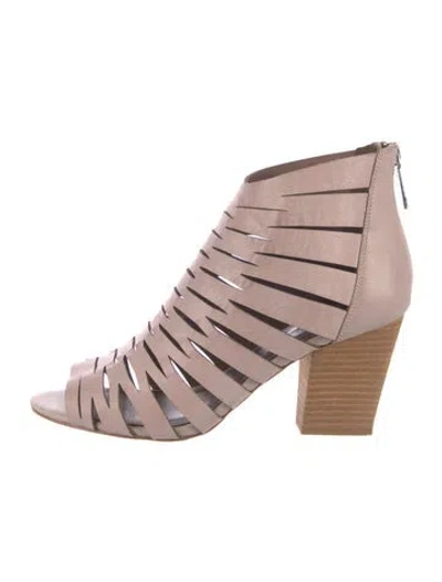 Pre-owned Donald Pliner Leather Gladiator Sandals In Neutral
