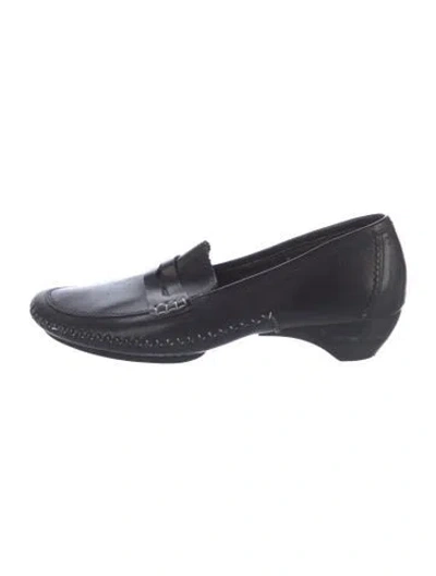 Pre-owned Donald Pliner Leather Loafers In Black