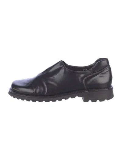 Pre-owned Donald Pliner Leather Loafers In Black