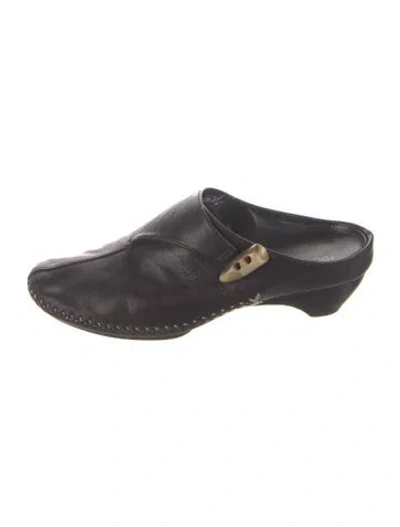 Pre-owned Donald Pliner Leather Mules In Multicolor