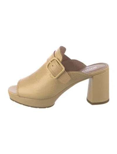 Pre-owned Donald Pliner Leather Mules In Neutrals