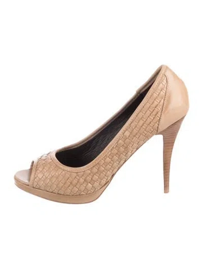 Pre-owned Donald Pliner Leather Patterned Pumps In Gold