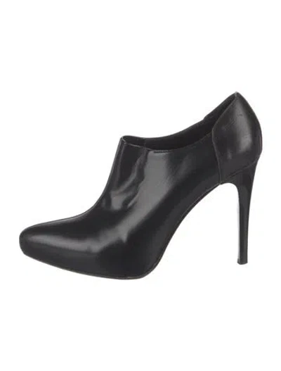 Pre-owned Donald Pliner Leather Pumps In Black