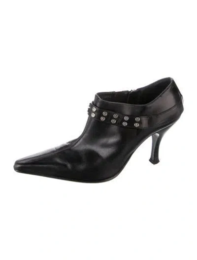 Pre-owned Donald Pliner Leather Pumps In Black