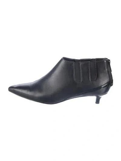 Pre-owned Donald Pliner Leather Pumps In Blue