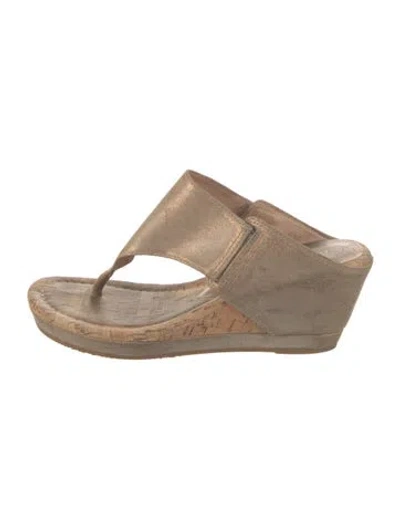 Pre-owned Donald Pliner Leather Sandals In Metallic/neutrals
