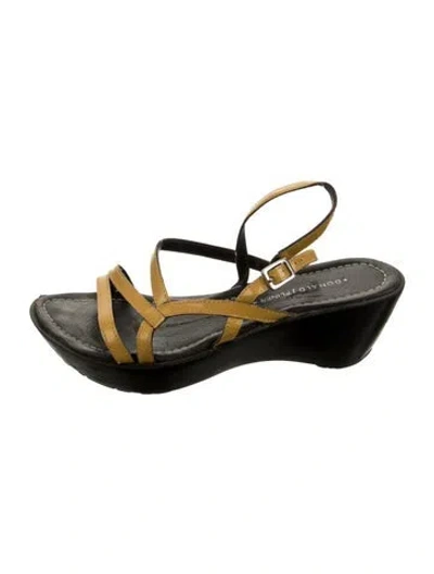 Pre-owned Donald Pliner Leather Sandals In Multicolor