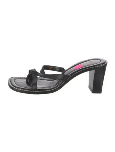 Pre-owned Donald Pliner Leather Slides In Black