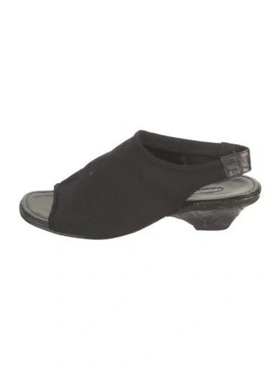 Pre-owned Donald Pliner Leather Slingback Sandals In Black