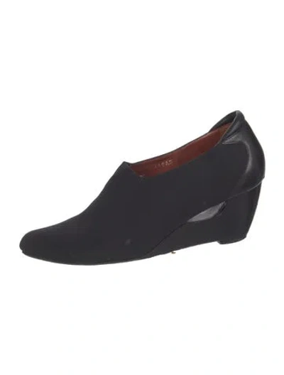 Pre-owned Donald Pliner Leather Trim Embellishment Pumps In Black