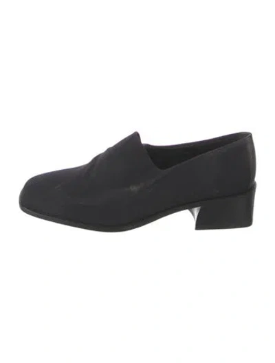 Pre-owned Donald Pliner Loafers In Black