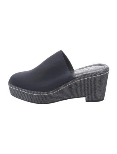 Pre-owned Donald Pliner Mules In Blue