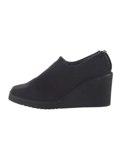 Pre-owned Donald Pliner Neoprene Leather Trim Embellishment Pumps In Black