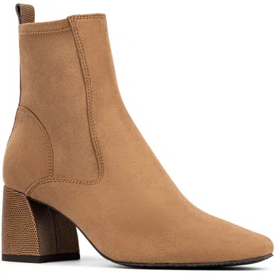 Donald Pliner Niri Bootie In Saddle Stretch Suede