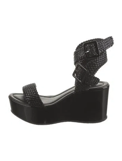 Pre-owned Donald Pliner Patent Leather Braided Accents Sandals In Black