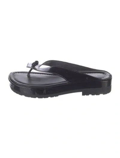 Pre-owned Donald Pliner Patent Leather Flip Flops In Black