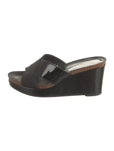 Pre-owned Donald Pliner Patent Leather Slides In Black