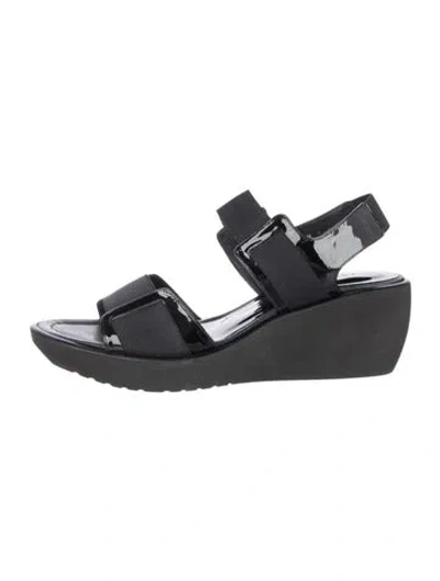 Pre-owned Donald Pliner Patent Leather Slingback Sandals In Black