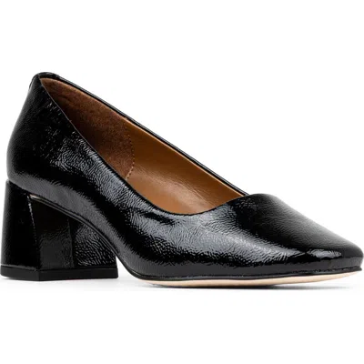 Donald Pliner Patent Pump In Black