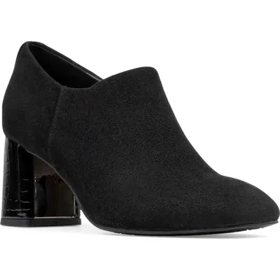 Donald Pliner Pleeze Block Heel Bootie In Black