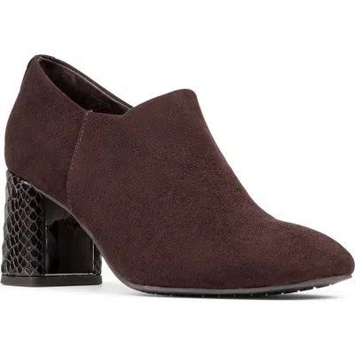 Donald Pliner Pleeze Block Heel Bootie In Burgundy