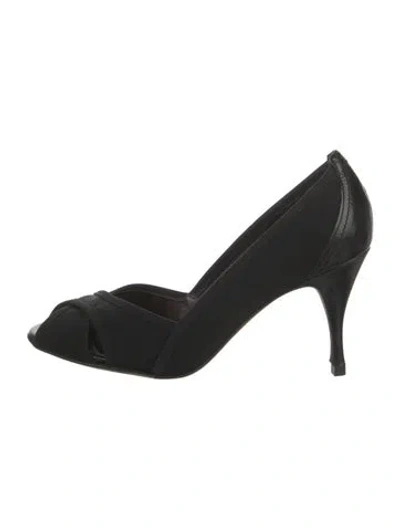 Pre-owned Donald Pliner Pumps In Black