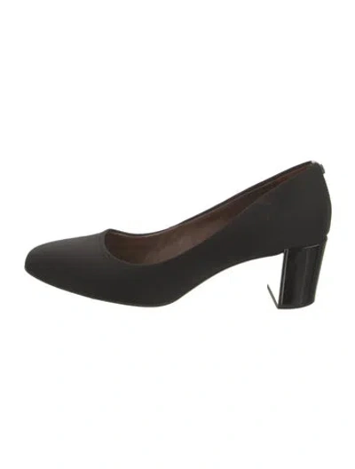 Pre-owned Donald Pliner Pumps In Black