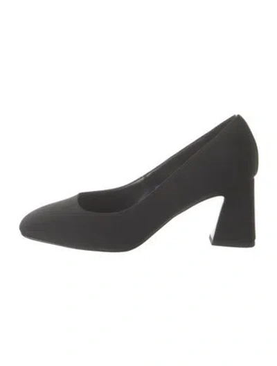 Pre-owned Donald Pliner Pumps In Black
