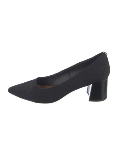 Pre-owned Donald Pliner Pumps In Black