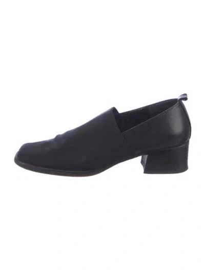 Pre-owned Donald Pliner Pumps In Black