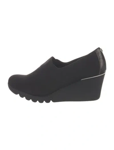 Pre-owned Donald Pliner Pumps In Black