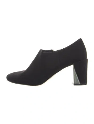 Pre-owned Donald Pliner Pumps In Blue