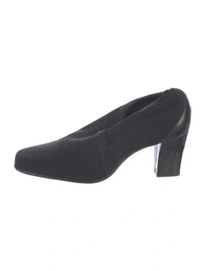 Pre-owned Donald Pliner Pumps In Blue