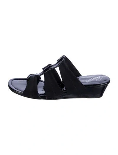 Pre-owned Donald Pliner Sandals In Black/blue