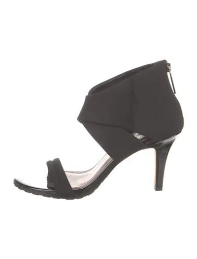 Pre-owned Donald Pliner Sandals In Grey