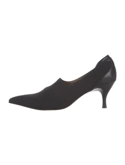 Pre-owned Donald Pliner Satin Pumps In Black