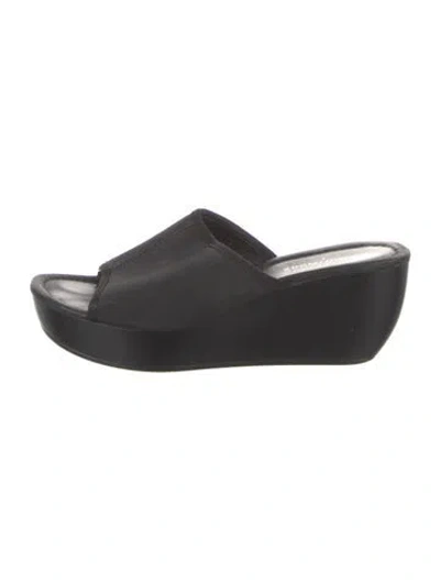 Pre-owned Donald Pliner Slides In Black