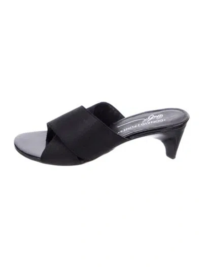 Pre-owned Donald Pliner Slides In Black