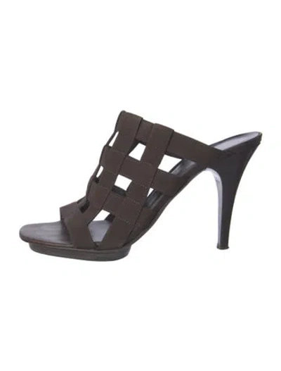 Pre-owned Donald Pliner Slides In Brown