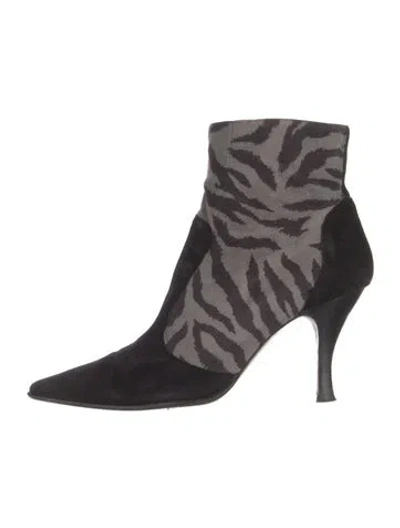 Pre-owned Donald Pliner Suede Boots In Black