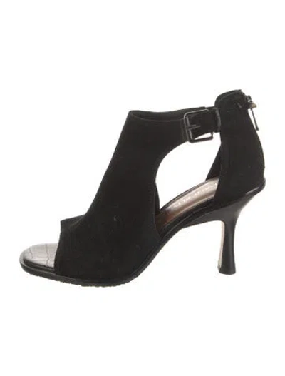 Pre-owned Donald Pliner Suede D'orsay Pumps In Black