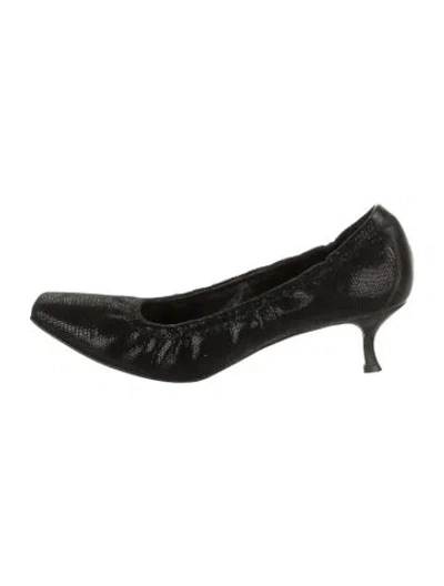 Pre-owned Donald Pliner Suede Pumps In Black