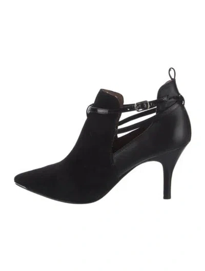 Pre-owned Donald Pliner Suede Pumps In Black