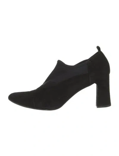 Pre-owned Donald Pliner Suede Pumps In Black