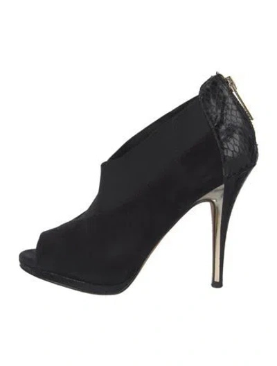 Pre-owned Donald Pliner Suede Pumps In Black