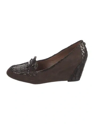 Pre-owned Donald Pliner Suede Pumps In Brown